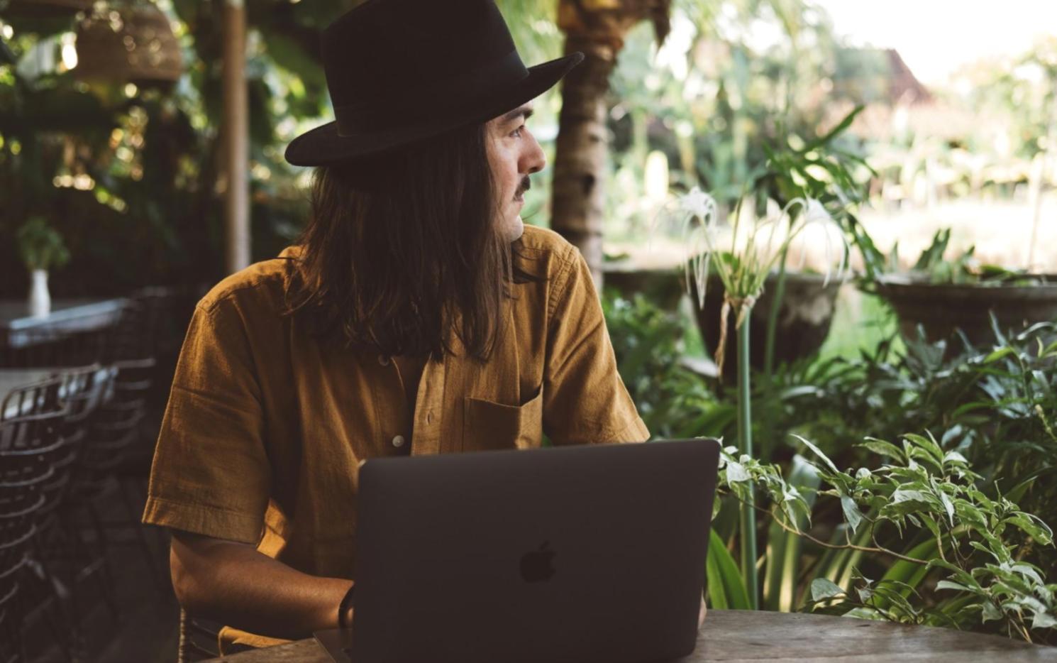 Espace de formation moderne avec outils financiers